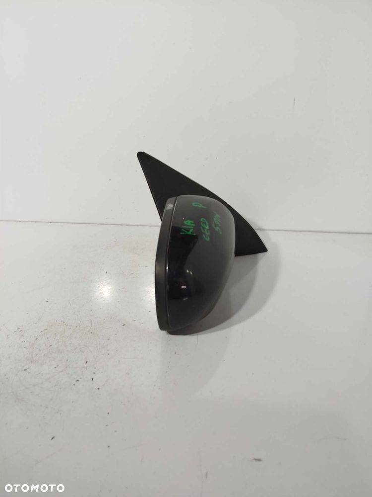 LUSTERKO PRAWE PRZEDNIE KIA CEED 06-09 5 PIN - 2