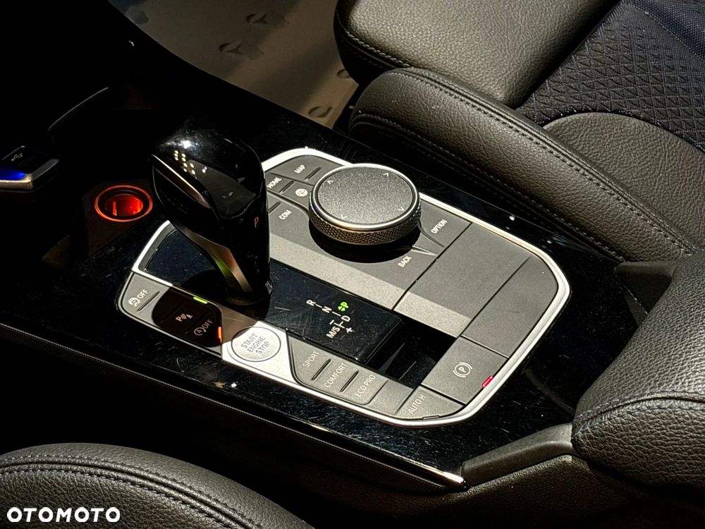 BMW Seria 2 218i M Sport - 17