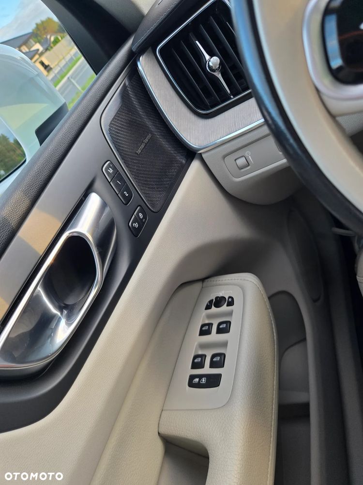Volvo XC 60 B4 D AWD Inscription - 26