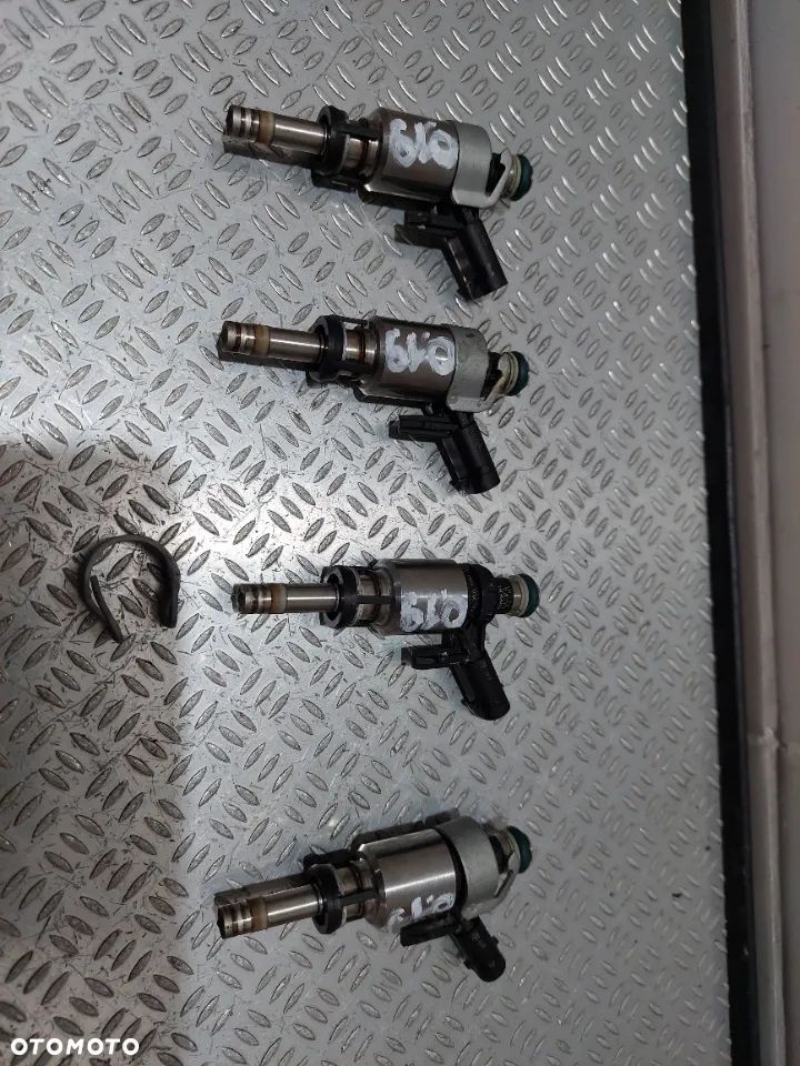 WTRYSKIWACZ AUDI 2,0 TSI NR 06G906036S - 1