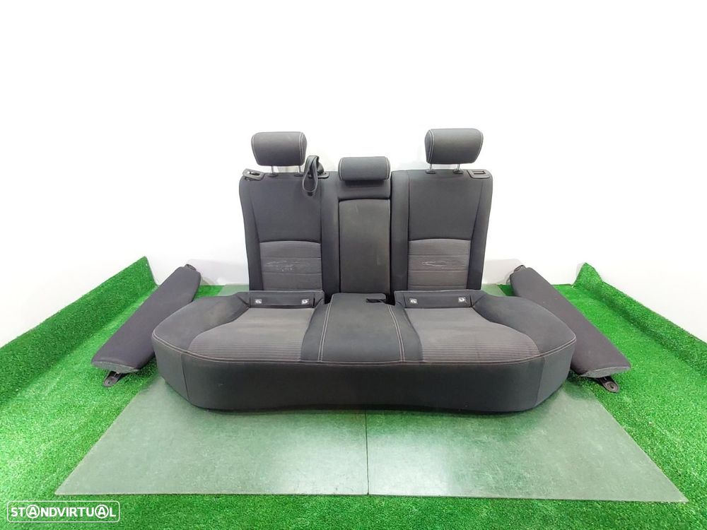 BANCOS TRASEIROS TOYOTA AVENSIS - 1