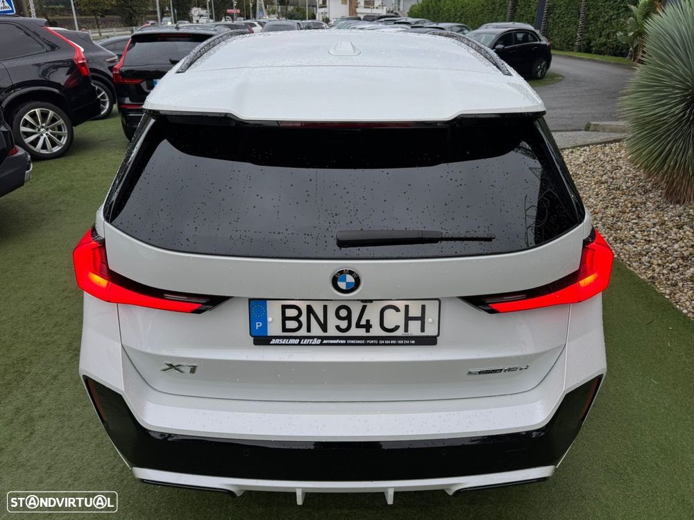 BMW X1 sDrive18d Pack Desportivo M - 14