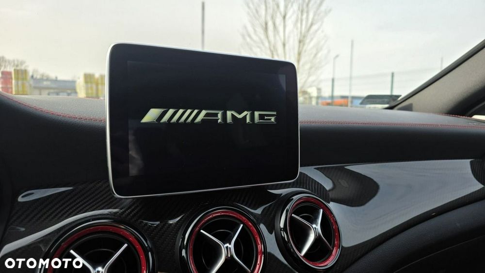 Mercedes-Benz CLA - 14