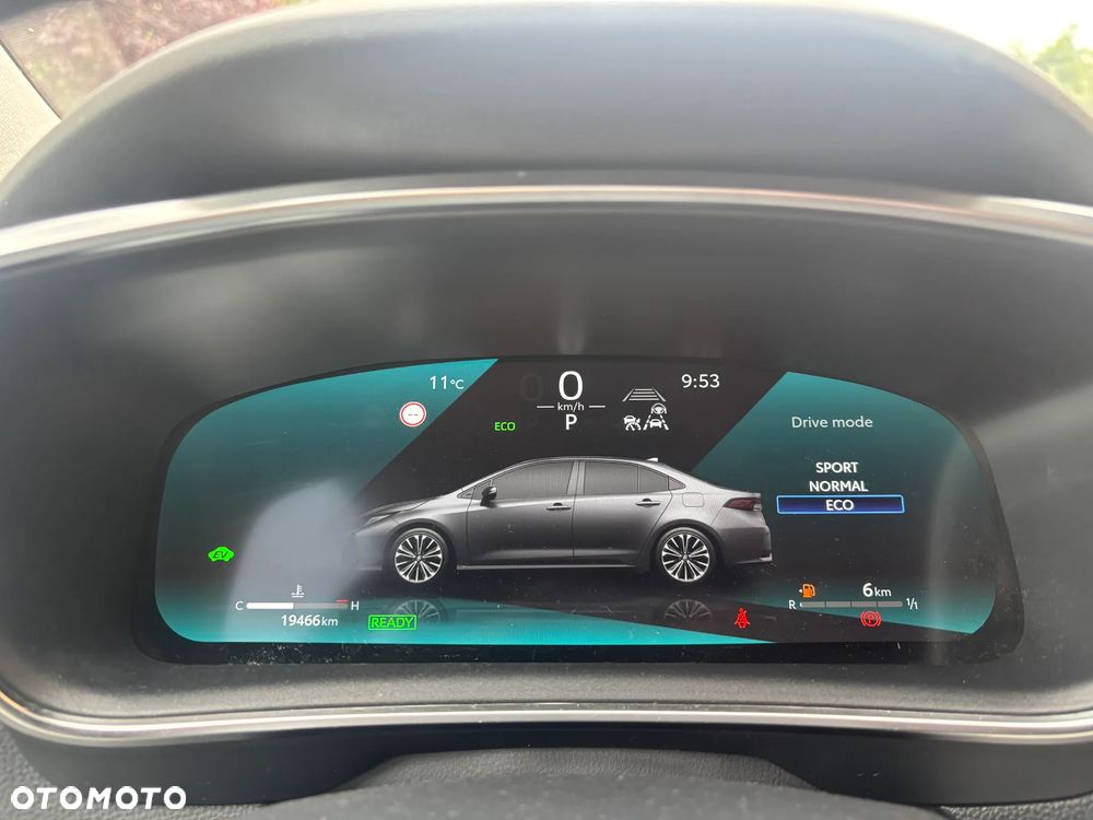 Toyota Corolla 1.8 Hybrid Comfort - 30