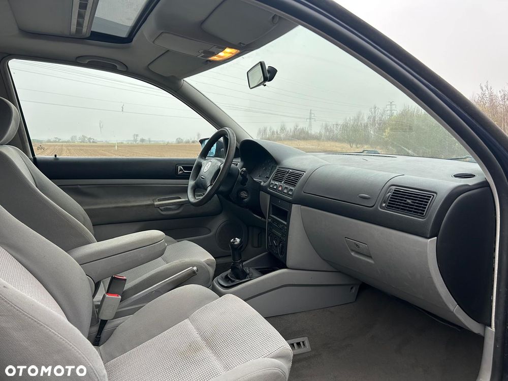 Volkswagen Golf - 11