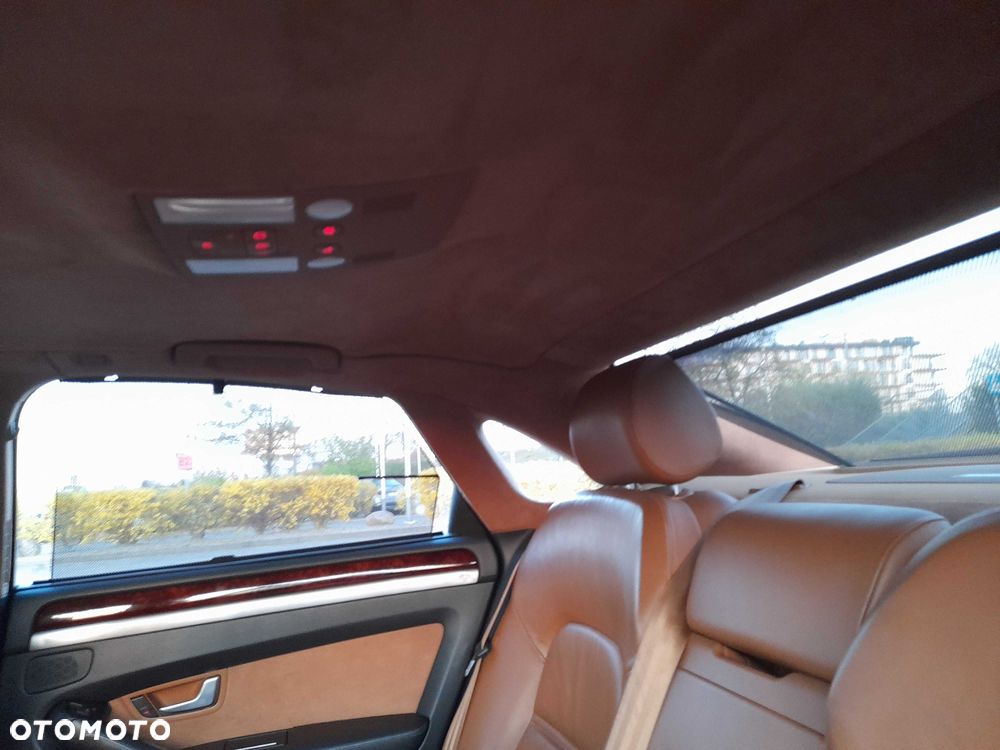 Audi A8 - 6
