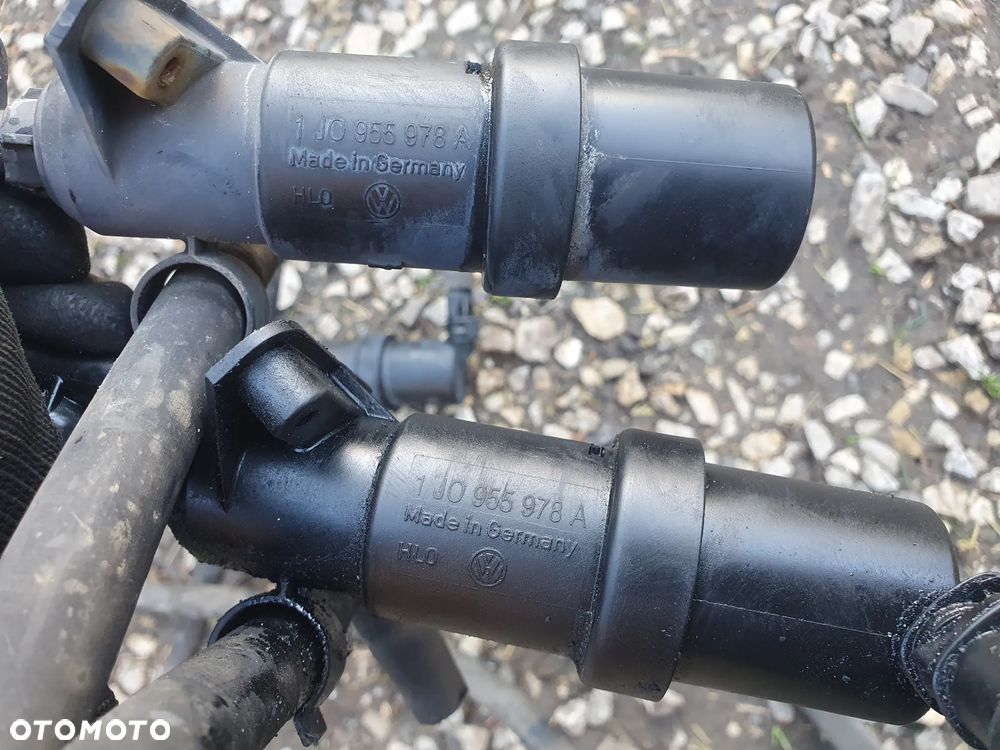 SPRYSKIWACZE REFLEKTORÓW KOMPLET PRAWY LEWY VW GOLF IV 1J0955978A 1J0955978B POSIADAM 2 KOMPLETY - 3