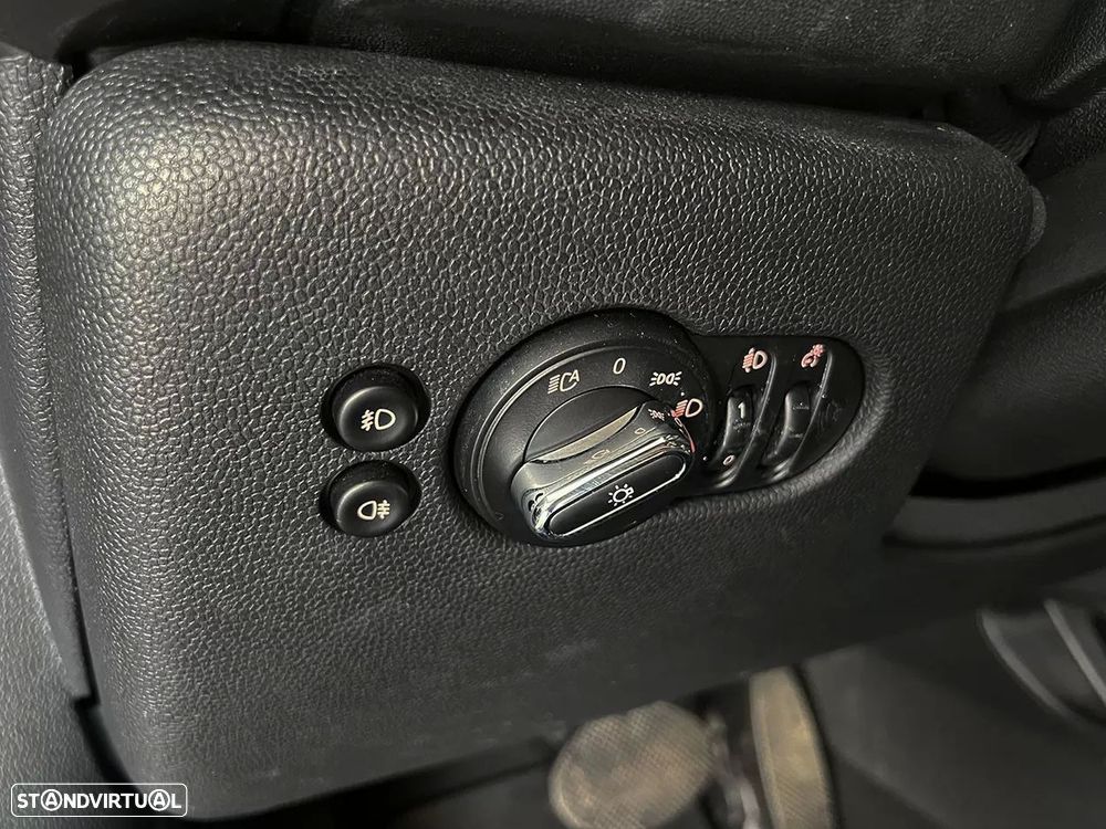 MINI 3 Portas Cooper SE Resolute Edition - 25