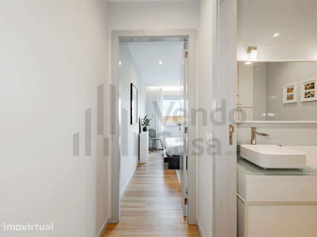 Vende-se T1 - Av. Liberdade - Braga - Grande imagem: 2/17