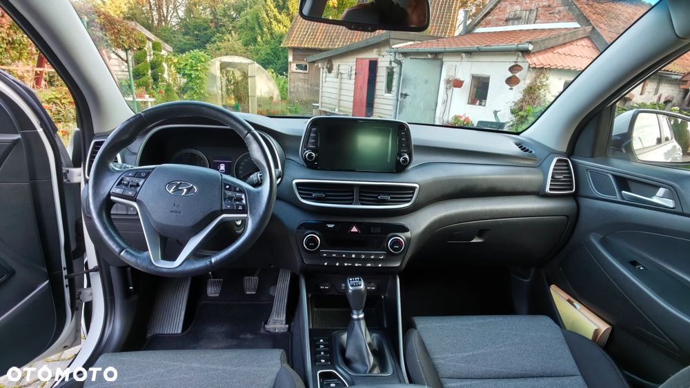 Hyundai Tucson 1.6 GDI BlueDrive Comfort 2WD - 25