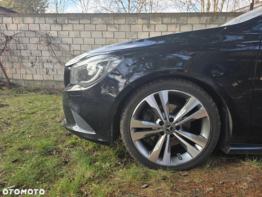 Mercedes-Benz CLA 220 (CDI) d - 4