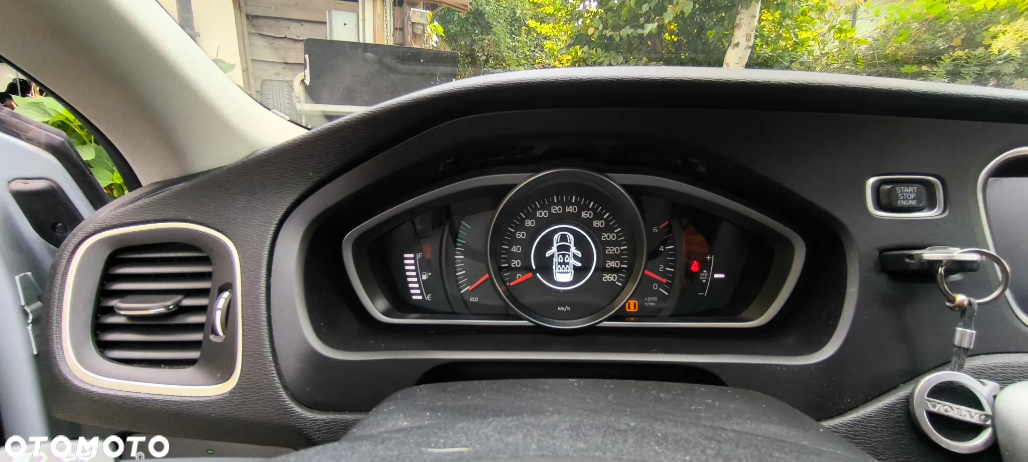 Volvo V40 D2 Drive-E Momentum - 25