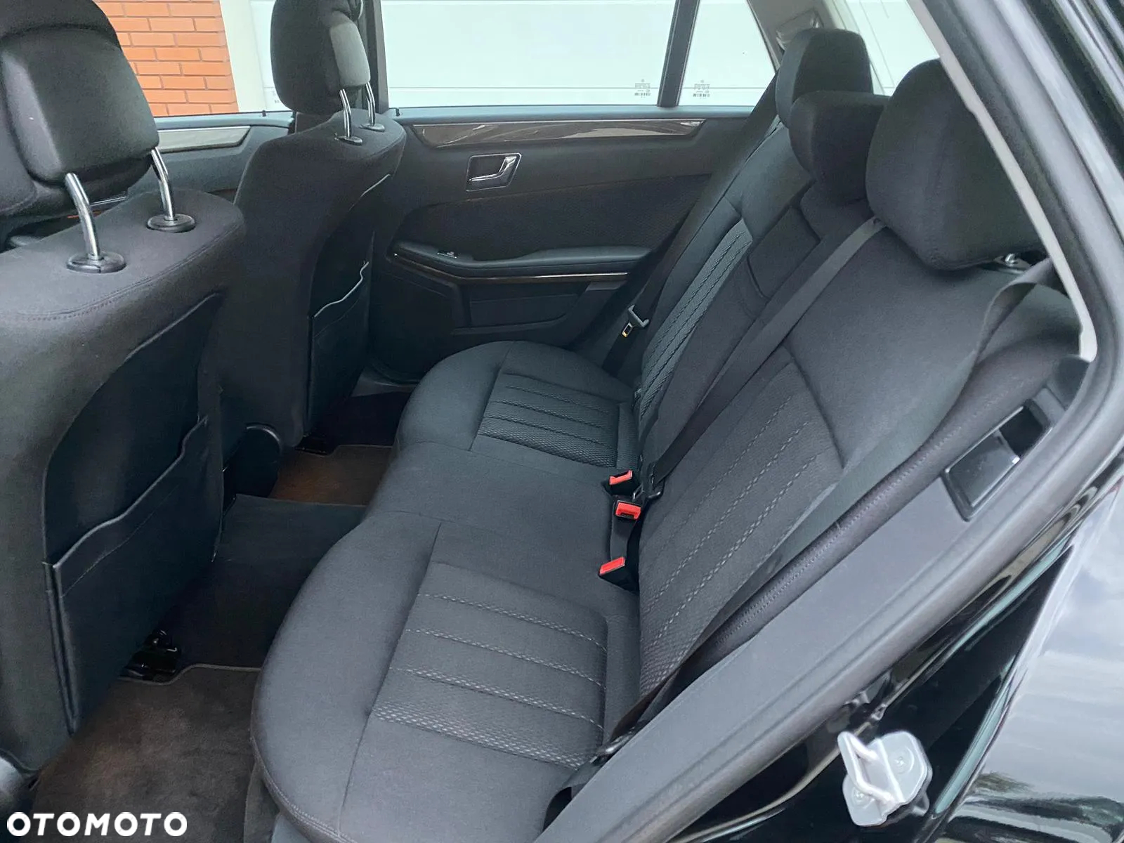 Mercedes-Benz Klasa E 200 T BlueEFFICIENCY 7G-TRONIC - 13