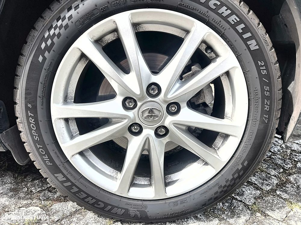 Toyota Avensis SW 2.2 D-4D - 15