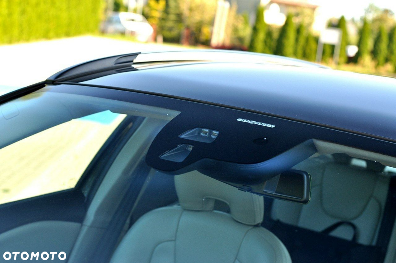 Volvo V40 Cross Country D2 Momentum - 33