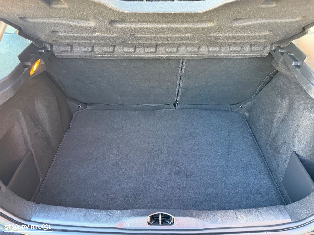 Citroën C4 1.6 HDi VTR Pack - 23
