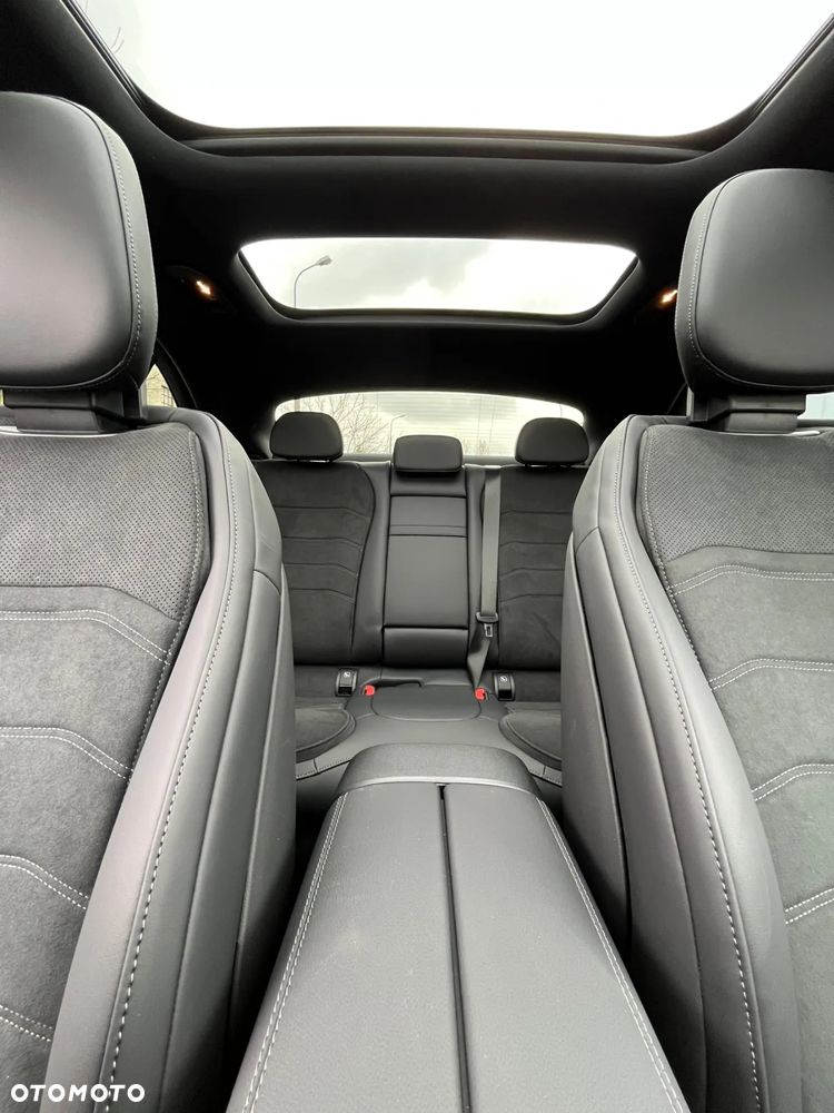 Mercedes-Benz Klasa E 200 - 22