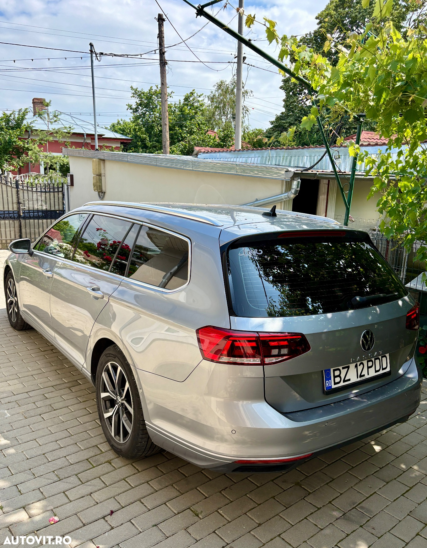 Volkswagen Passat Variant 2.0 TDI DSG Business - 11