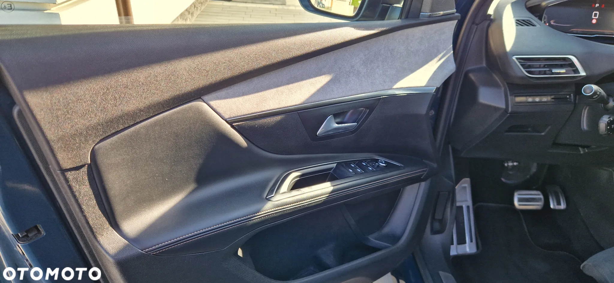 Peugeot 5008 BlueHDI 180 EAT8 GT - 12