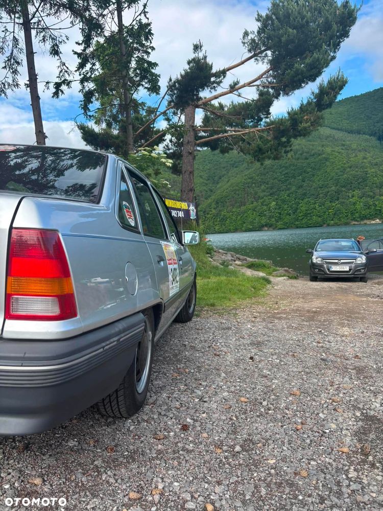 Opel Kadett 1.4 GL - 30