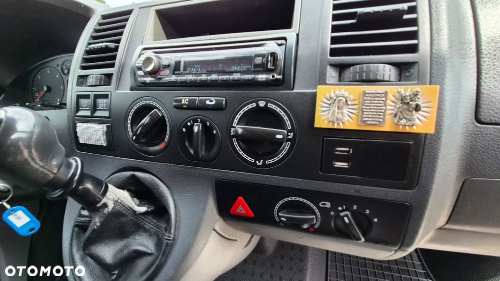 Volkswagen Transporter Caravelle Kurz Comfortline - 17