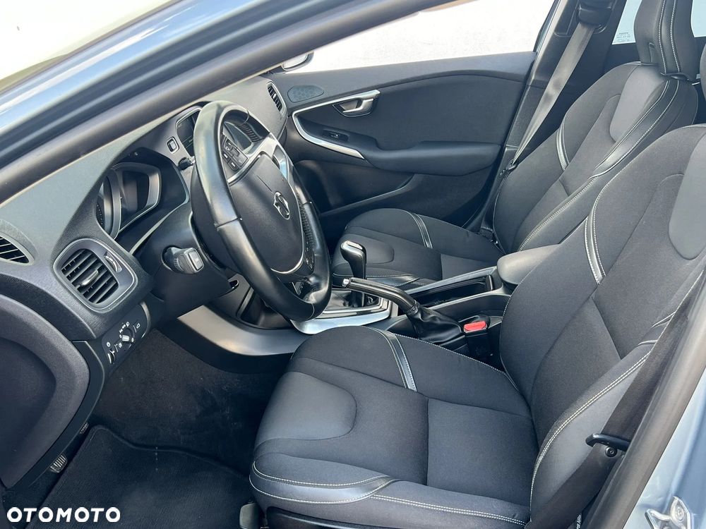 Volvo V40 - 16