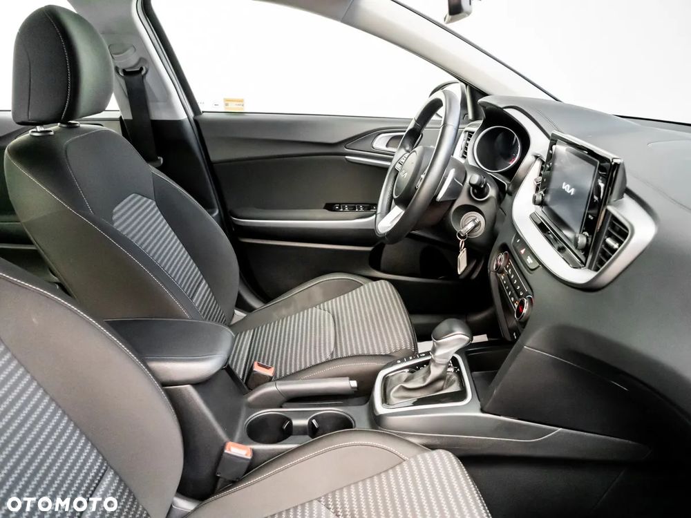 Kia Ceed 1.5 T-GDI M DCT - 22