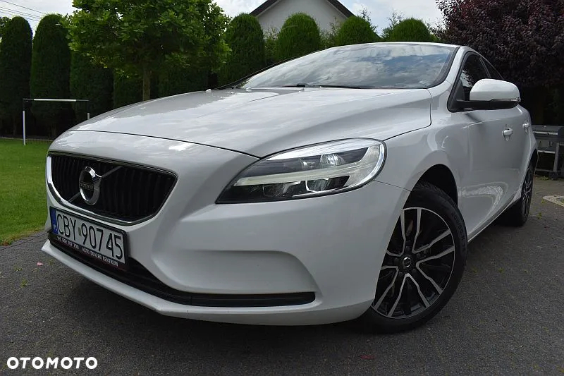 Volvo V40 T2 Geartronic Summum - 2
