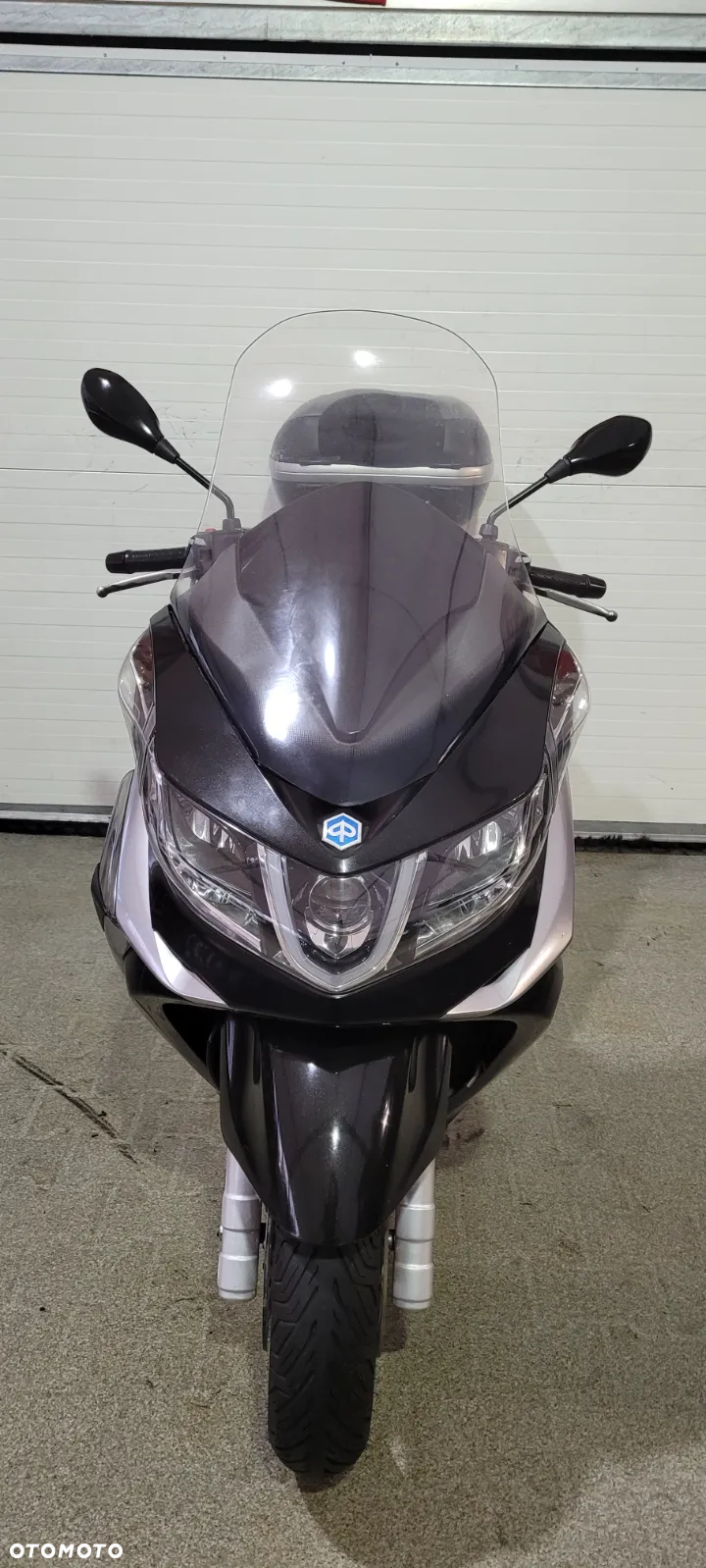 Piaggio X10 - 12