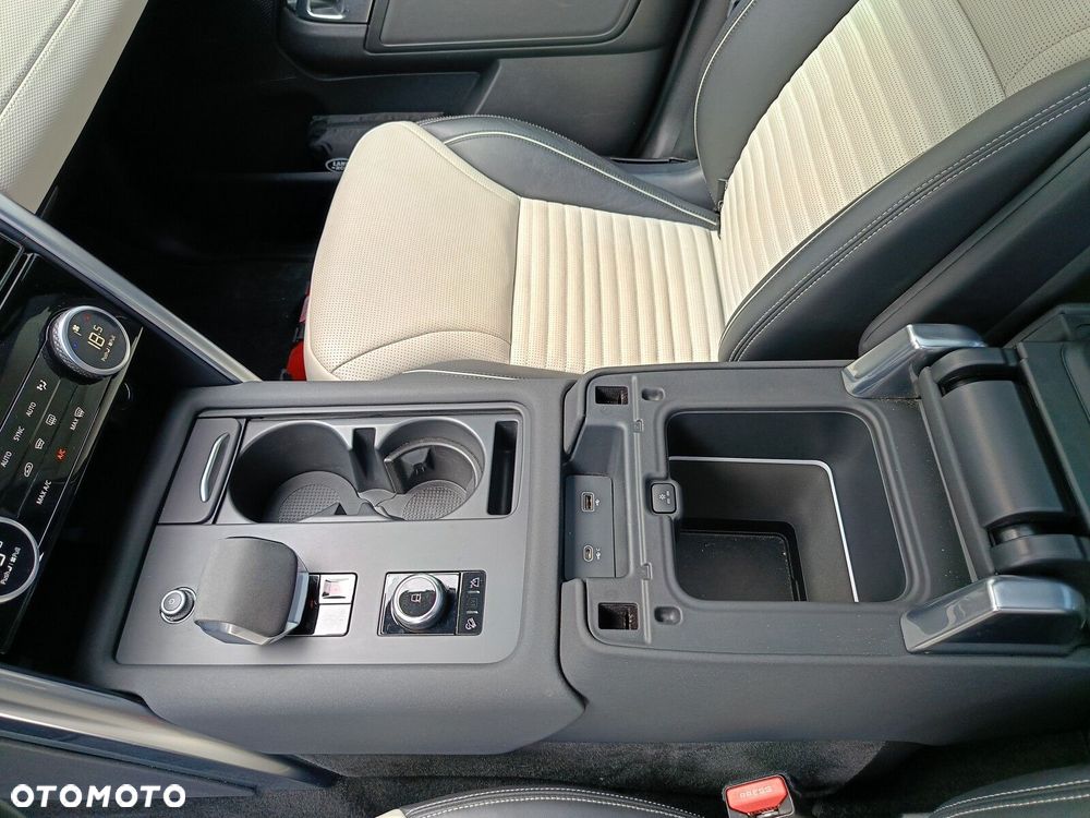 Land Rover Discovery - 25