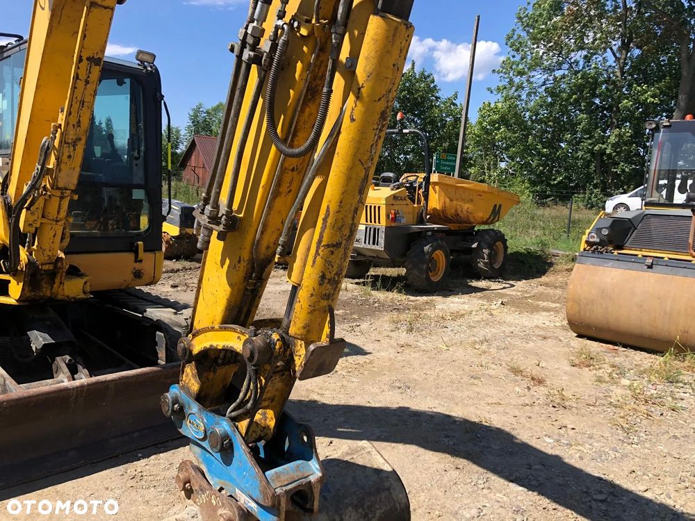 Komatsu PC80MR-5 - 12