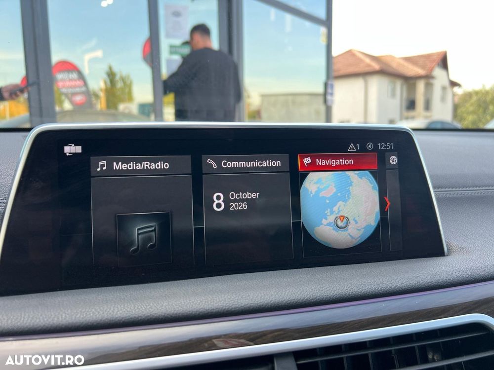 BMW Seria 7 - 32