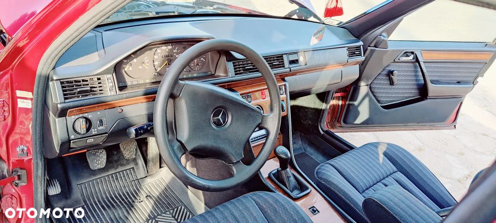 Mercedes-Benz W124 (1984-1993) - 8
