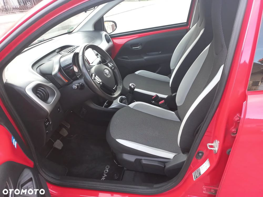 Toyota Aygo x-play - 18
