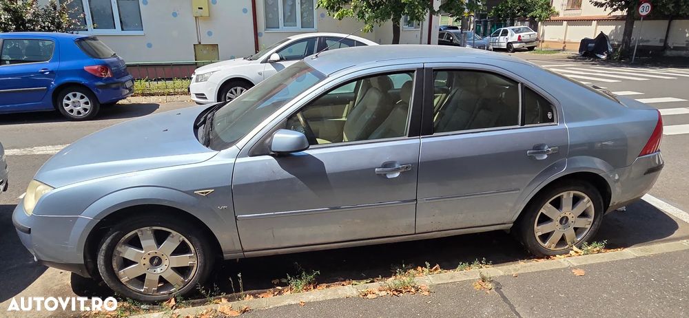 Ford Mondeo 2.5 V6 Ghia X - 5