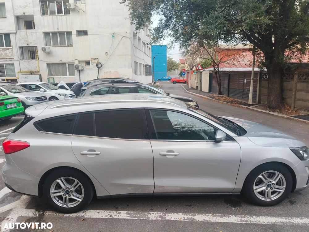 Ford Focus 1.5 TDCi Powershift Titanium - 4