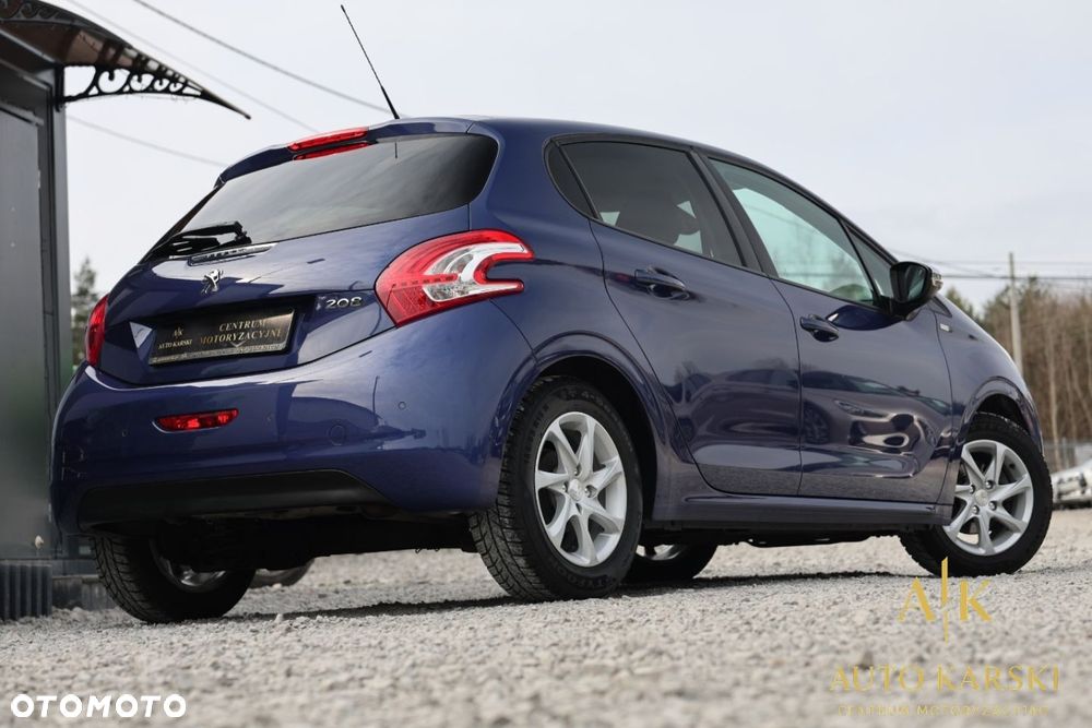 Peugeot 208 - 4