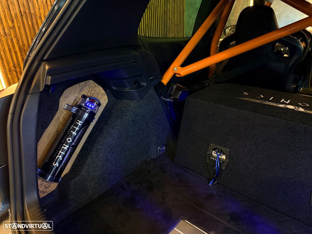 VW Golf 2.0 GTI DSG - 31