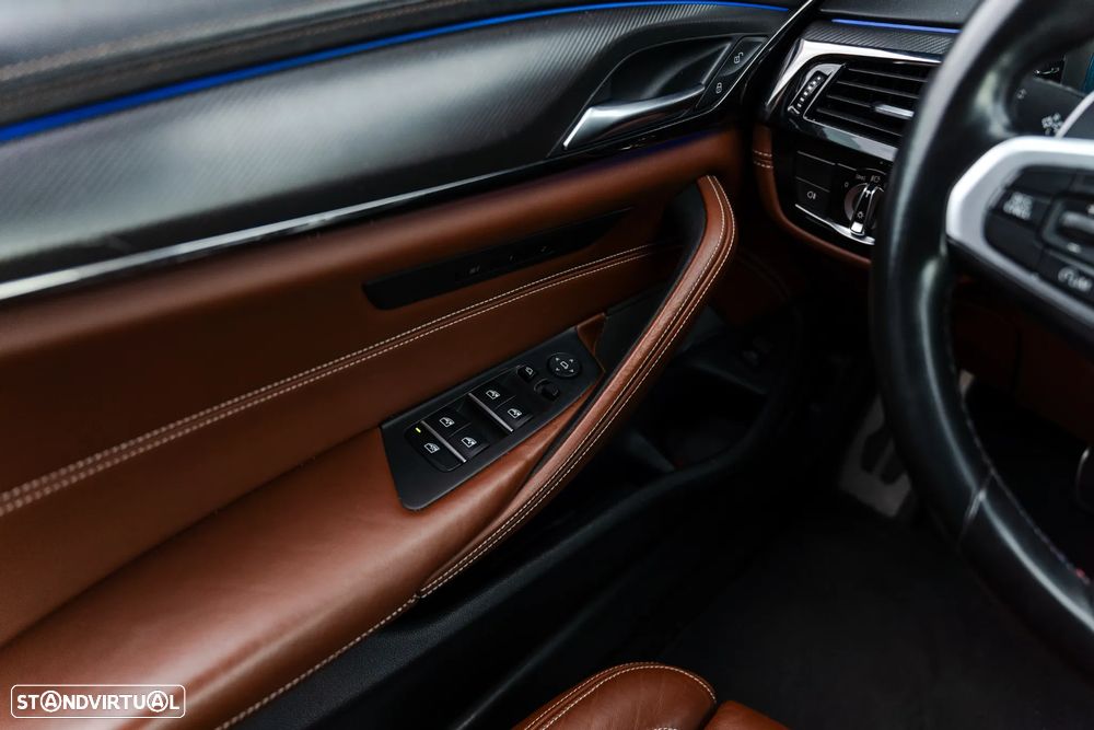 BMW M5 Competition - 35