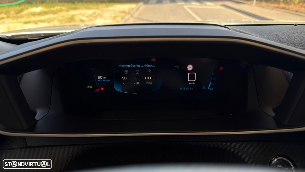 Peugeot 2008 1.2 PureTech Allure - 8