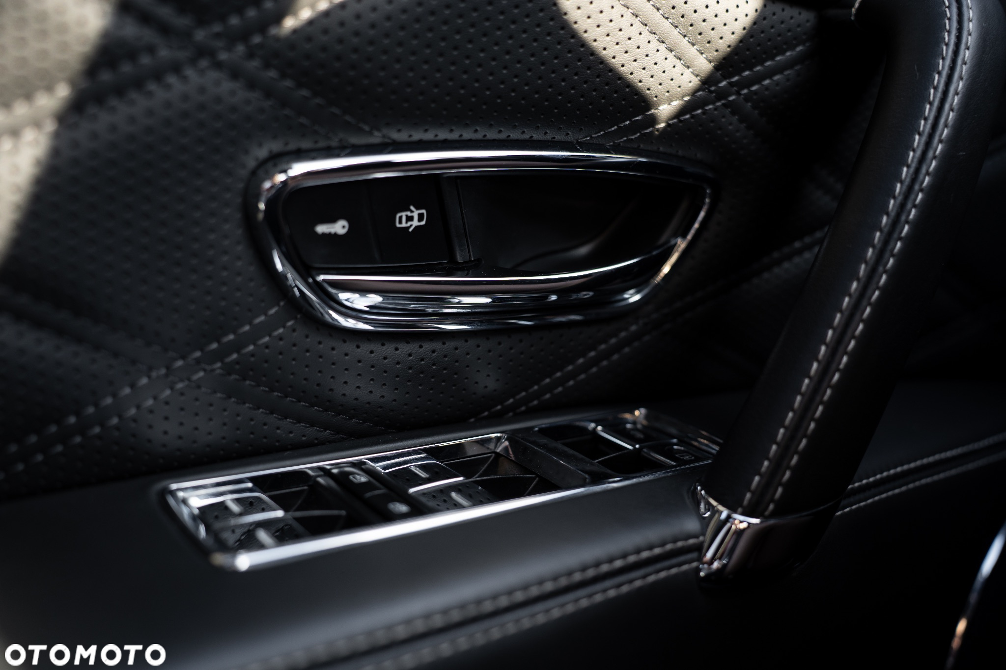 Bentley Flying Spur Mulliner - 27