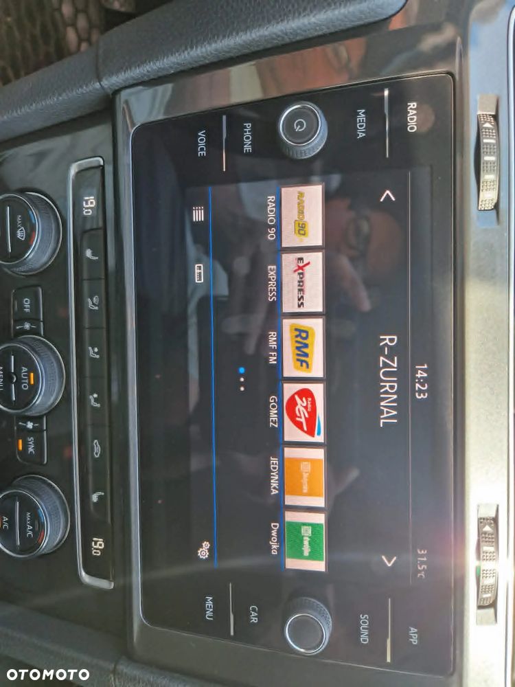 Volkswagen Golf 1.4 TSI BMT Comfortline - 2