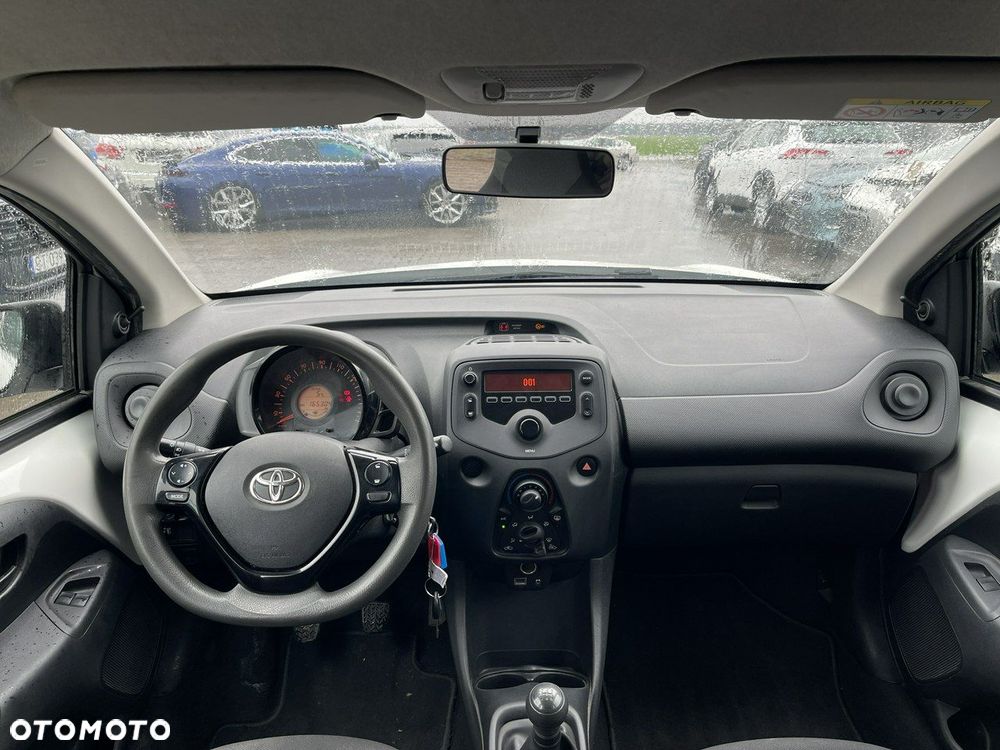 Toyota Aygo 1.0 VVT-i Color Edition - 10