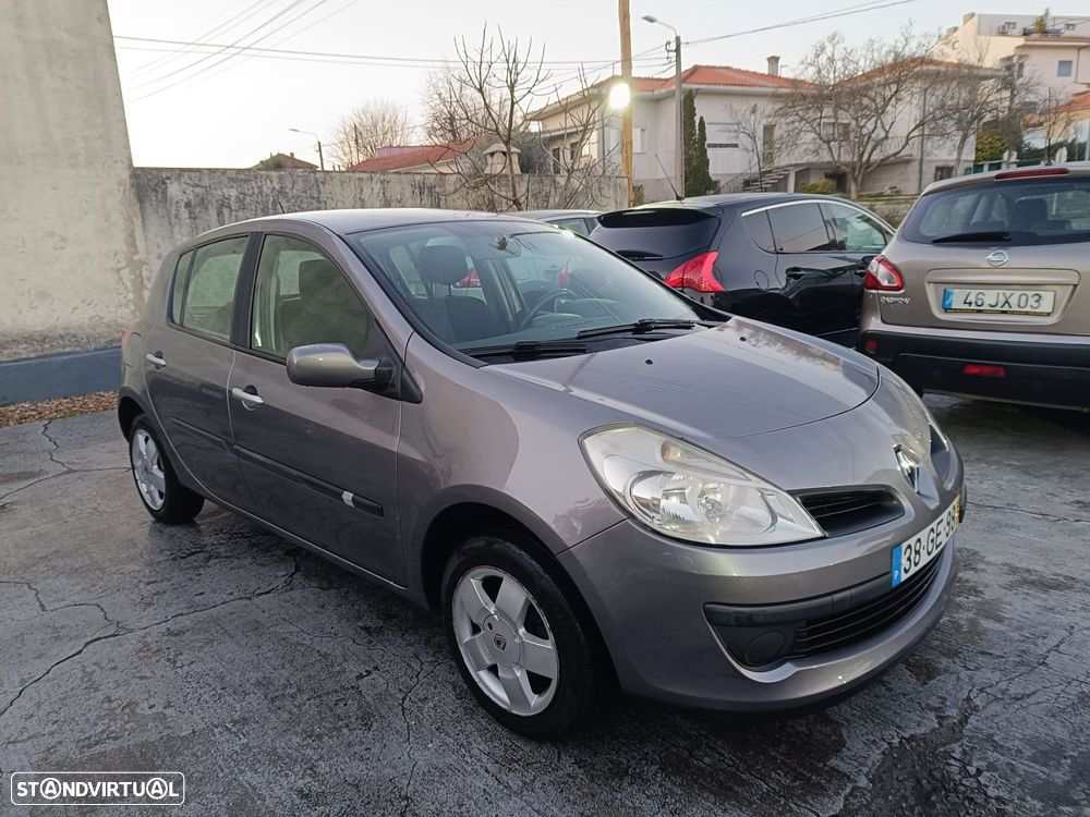Renault Clio 1.2 16V Dynamique S - 3