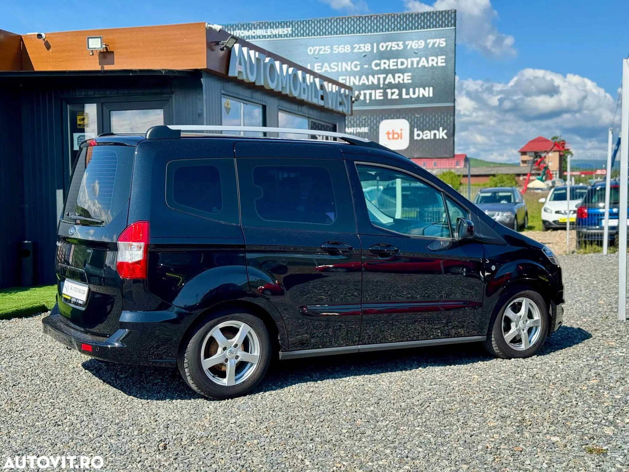 Ford Tourneo Courier 1.6 TDCi S&S Trend - 17