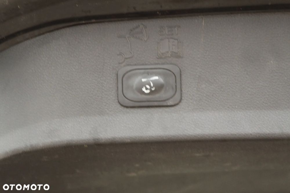 Ford Kuga 2.0 TDCi 2x4 Titanium - 21