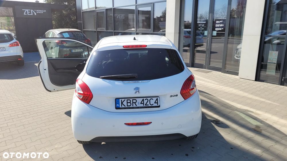 Peugeot 208 - 2