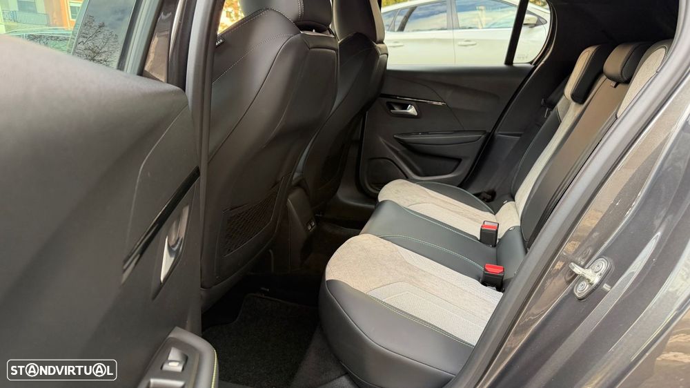 Peugeot 208 PureTech 100 GT Pack - 22