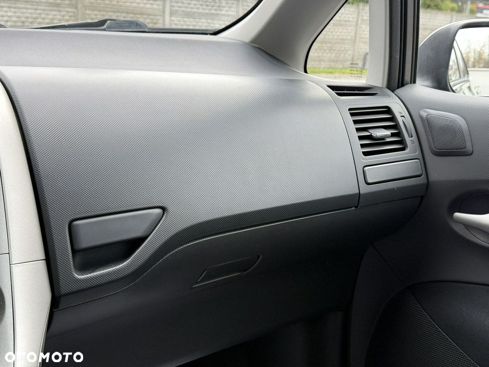 Toyota Auris 1.4 D-4D Premium - 14