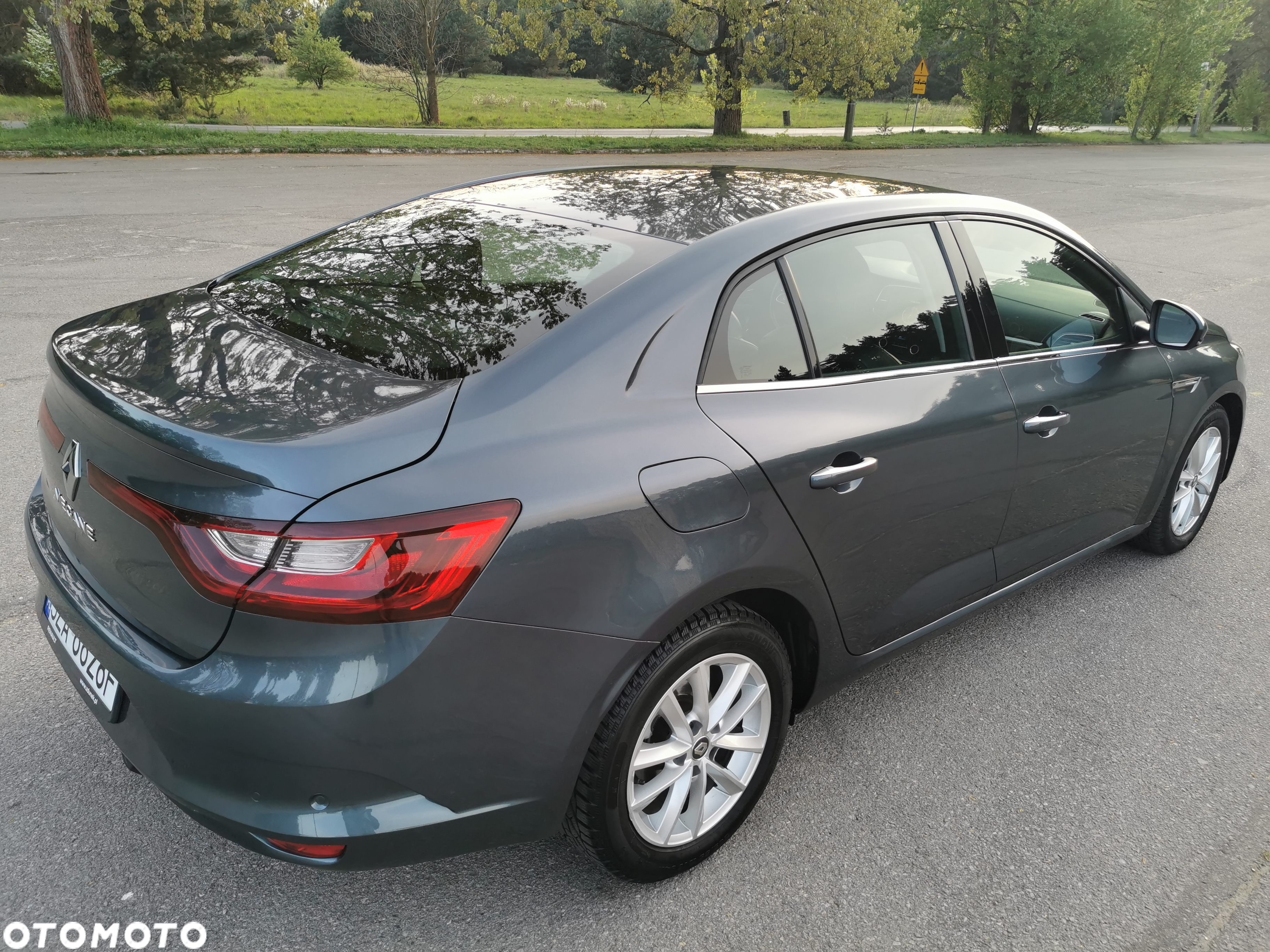 Renault Megane 1.5 Blue dCi Intens - 8